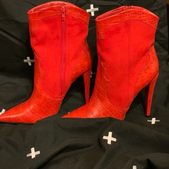 Boots - Picture 3 of 3